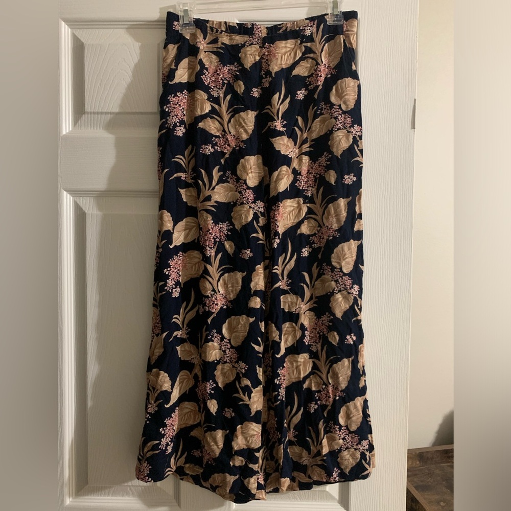 ✨SALE✨MANGO Blue Floral Cropped Trouser Pants - Size US XS